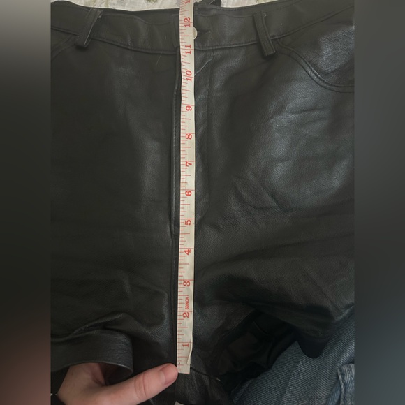 Reformation Shorts - Picture 6 of 8